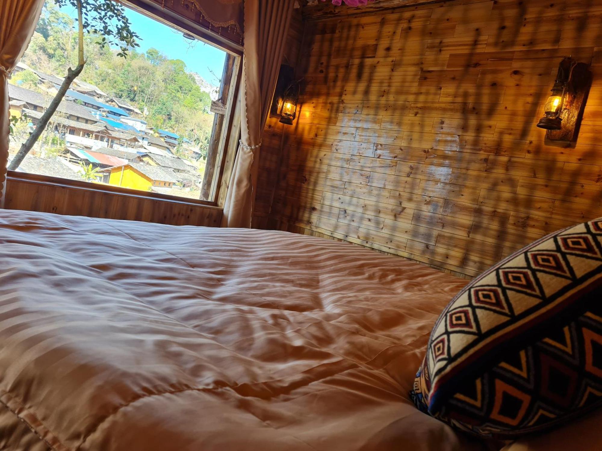 Nha Co Lao Xa Homestay Hmong & Bungalow Air Conditioner Dong Van  Exterior foto